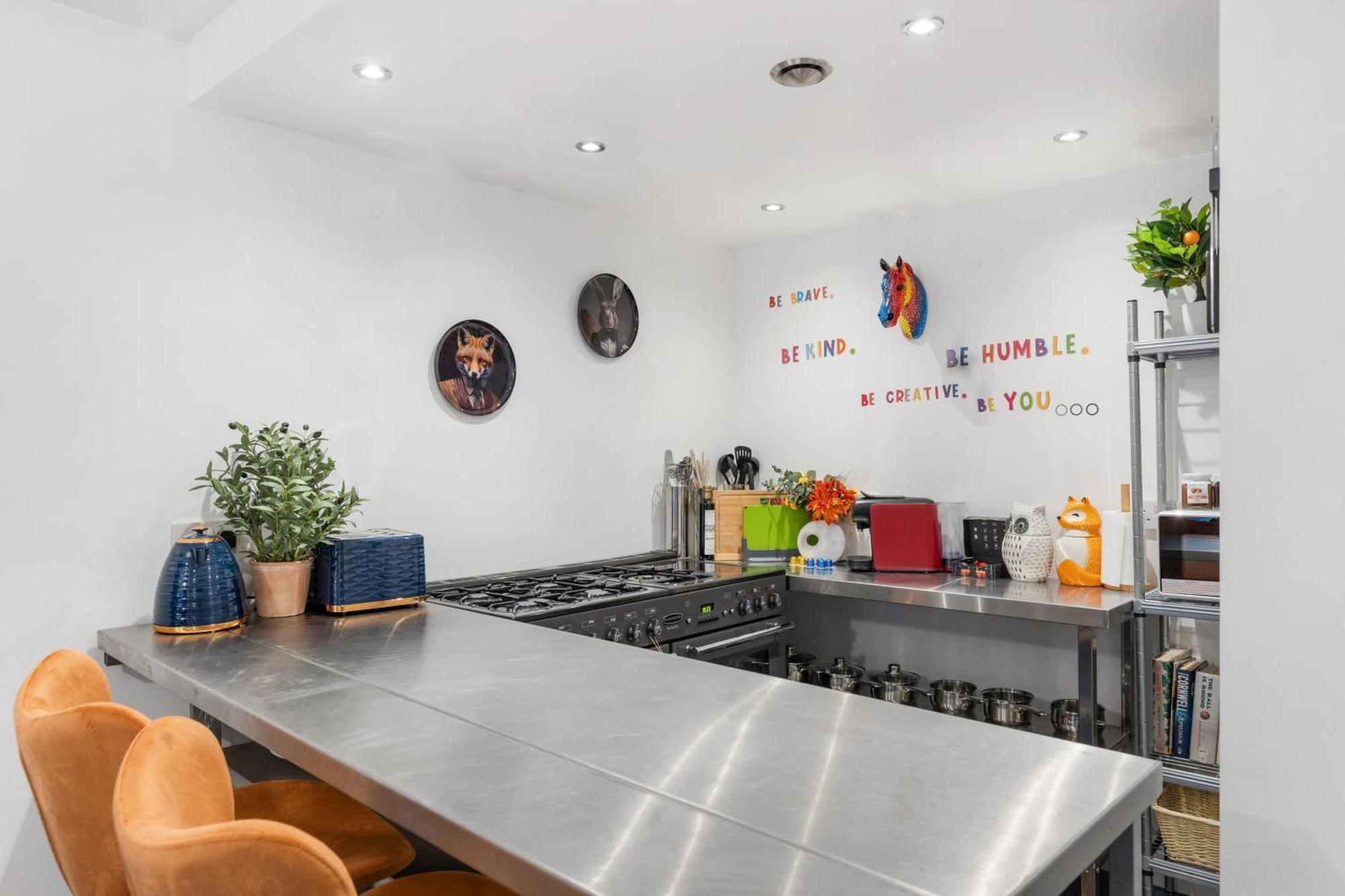Westminster Classic Massionette Apartment *